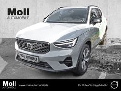 Grau Gebraucht 2023 Volvo XC40 Plus SUV | 36.890 € (Fairer Preis)