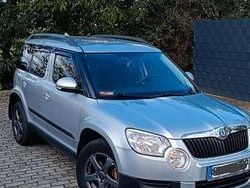 Silber Gebraucht 2011 Skoda Yeti Plus Edition SUV | 6.400 € (Guter Preis)