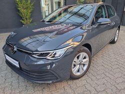 Grau Gebraucht 2023 VW Golf VIII Life Limousine | 21.400 € (Fairer Preis)