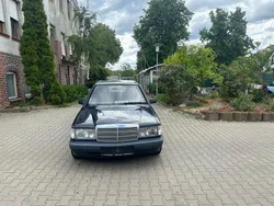 Blau Gebraucht 1992 Mercedes 190 Limousine | 1.990 €