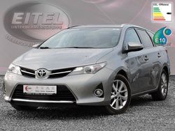 Silber metallic Gebraucht 2014 Toyota Auris Touring Sports Kombi | 21.870 €