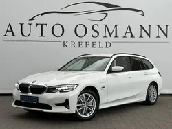 Alpinweiss iii Gebraucht 2022 BMW 330e Advantage Kombi | 26.500 € (Fairer Preis)