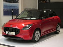 Rot Neu 2025 Suzuki Swift Comfort Limousine | 18.490 €