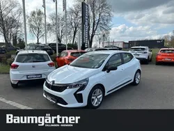 Weiß Gebraucht 2024 Renault Clio V Evolution Kleinwagen | 18.880 € (Fairer Preis)