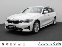 Alpinweiß uni300schwarz Gebraucht 2021 BMW 330e Sport Line Limousine | 24.999 € (Superpreis)
