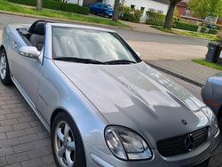 Silber Gebraucht 2003 Mercedes SLK200 Cabrio | 6.900 €