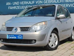 Grau Gebraucht 2004 Renault Scénic II Privilege Van / Kleinbus | 3.890 € (Teuer)