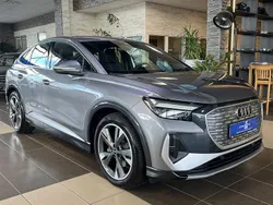 Grau Gebraucht 2023 Audi Q4 e-tron S-Line SUV | 30.500 € (Guter Preis)