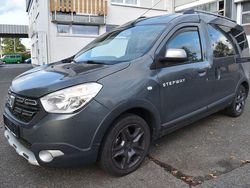 Grau Gebraucht 2017 Dacia Dokker Celebration Van | 12.800 € (Guter Preis)