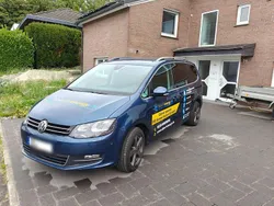 Blau Gebraucht 2016 VW Sharan Van / Kleinbus | 15.300 € (Guter Preis)