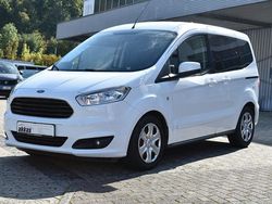 Weiß Gebraucht 2016 Ford Tourneo Trend Kombi | 8.900 € (Guter Preis)