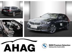 Saphirschwarz metallic Gebraucht 2024 BMW 520 M Sport Kombi | 48.990 € (Fairer Preis)