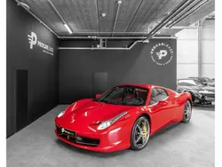 Rot Gebraucht 2015 Ferrari 458 Cabrio | 233.900 €