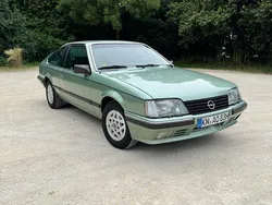 Grün Gebraucht 1983 Opel Senator Coupé | 11.999 €