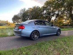 Blau Gebraucht 2009 BMW 325 Limousine | 6.499 € (Guter Preis)