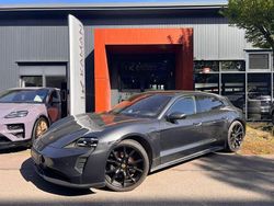 Grau Gebraucht 2023 Porsche Taycan GTS Sport Limousine | 88.700 € (Guter Preis)