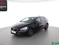 Schwarz (metallic) Gebraucht 2017 Volvo V40 Kombi | 15.440 € (Fairer Preis)