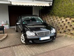 Schwarz Gebraucht 2006 Mercedes C180 Avantgarde Edition Limousine | 3.500 € (Fairer Preis)