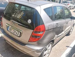 Grau Gebraucht 2006 Mercedes A150 Avantgarde Van / Kleinbus | 2.250 € (Fairer Preis)