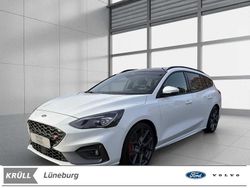 Weiß Gebraucht 2022 Ford Focus ST Limousine | 28.911 € (Guter Preis)