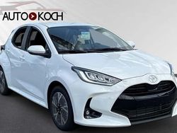 Weiß Neu 2025 Toyota Yaris Hybrid Limousine | 25.980 € (Fairer Preis)