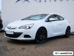 Weiss Gebraucht 2015 Opel Astra GTC Limousine | 9.490 € (Teuer)
