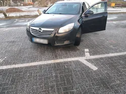 Schwarz Gebraucht 2011 Opel Insignia Kombi | 4.300 € (Teuer)