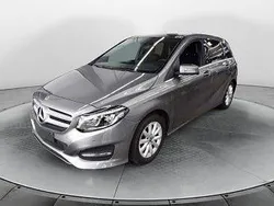 Grau Gebraucht 2018 Mercedes B200 Van / Kleinbus | 19.999 € (Fairer Preis)