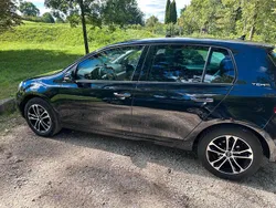 Schwarz Gebraucht 2011 VW Golf VI Limousine | 5.900 € (Fairer Preis)