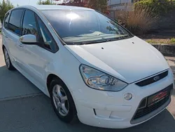 Weiß Gebraucht 2009 Ford S-MAX Titanium S Van / Kleinbus | 8.999 €