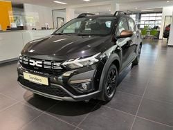 Schwarz Neu 2025 Dacia Sandero Extreme Kleinwagen | 19.980 € (Etwas zu teuer)