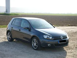 Blau Gebraucht 2009 VW Golf VI Highline Limousine | 8.880 € (Etwas zu teuer)