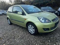 Grün Gebraucht 2006 Ford Fiesta Ghia Limousine | 1.900 € (Guter Preis)