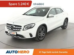 Weiß Gebraucht 2019 Mercedes GLA180 Urban SUV | 17.930 € (Fairer Preis)