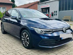 Blau Gebraucht 2021 VW Golf VIII United Limousine | 18.990 € (Guter Preis)
