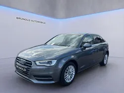 Grau Gebraucht 2014 Audi A3 Sportback Ambiente Limousine | 13.900 € (Etwas zu teuer)