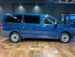 Navyblau mb 5610 Gebraucht 2016 Mercedes Vito Van / Kleinbus | 21.950 € (Etwas zu teuer)