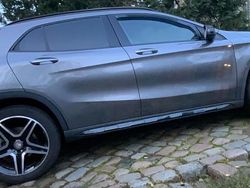 Grau Gebraucht 2016 Mercedes 200 AMG line Kombi | 17.900 € (Superpreis)