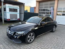 Schwarz Gebraucht 2018 Mercedes E220 Limousine | 14.990 €