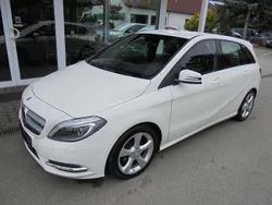 Weiß Gebraucht 2014 Mercedes B180 Van / Kleinbus | 9.900 € (Fairer Preis)