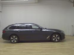 Grau Gebraucht 2020 BMW 520 Performance Kombi | 24.980 € (Guter Preis)
