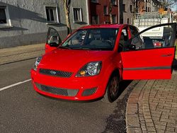 Rot Gebraucht 2007 Ford Fiesta Kleinwagen | 1.850 € (Etwas zu teuer)