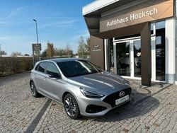 Shimmering silver / met Neu 2025 Hyundai i30 Advantage Limousine | 27.290 € (Fairer Preis)