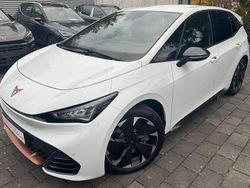 Weiß Gebraucht 2024 Cupra Born e-Boost Kleinwagen | 32.950 € (Etwas zu teuer)