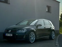 Schwarz Gebraucht 2016 VW Golf VII GTI Kleinwagen | 13.500 € (Fairer Preis)