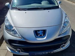 Silber Gebraucht 2008 Peugeot 207 Urban Move Limousine | 3.400 € (Fairer Preis)