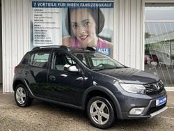Grau Gebraucht 2020 Dacia Sandero Lauréate Kleinwagen | 8.977 € (Fairer Preis)