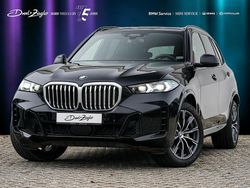 Saphirschwarz metallic Gebraucht 2025 BMW X5 M Sport SUV | 74.990 € (Superpreis)