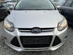 Silber Gebraucht 2014 Ford Focus Titanium Kombi | 3.900 € (Superpreis)