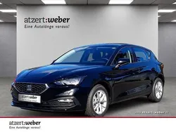 Mitternachtsschwarz Neu 2025 Seat Leon CONNECT Limousine | 23.880 € (Guter Preis)